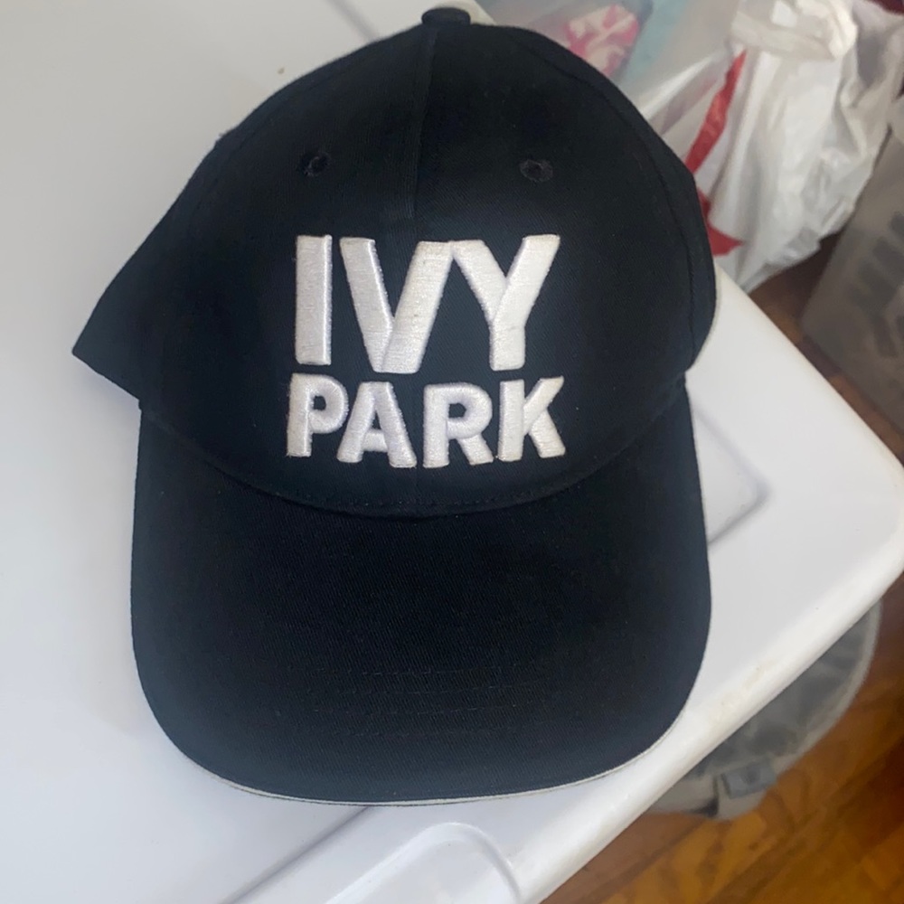 Black Ivy Park Hat (one size)